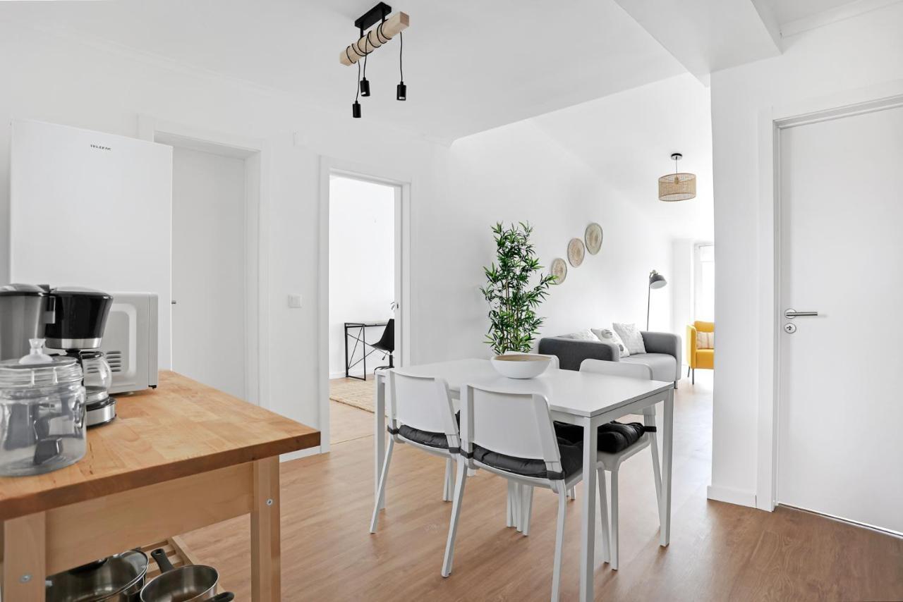 Sunny 2 Bedroom Apartment In Almada - Balconies With River View Экстерьер фото