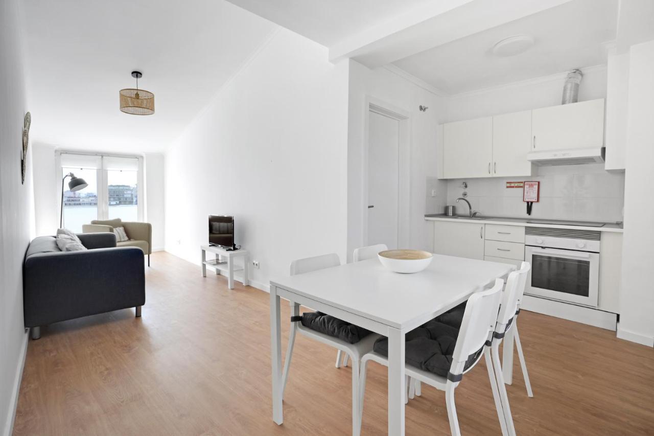 Sunny 2 Bedroom Apartment In Almada - Balconies With River View Экстерьер фото